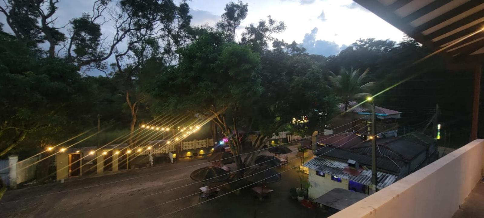 The Empyrean Airport Transit Hotel Katunayaka Esterno foto
