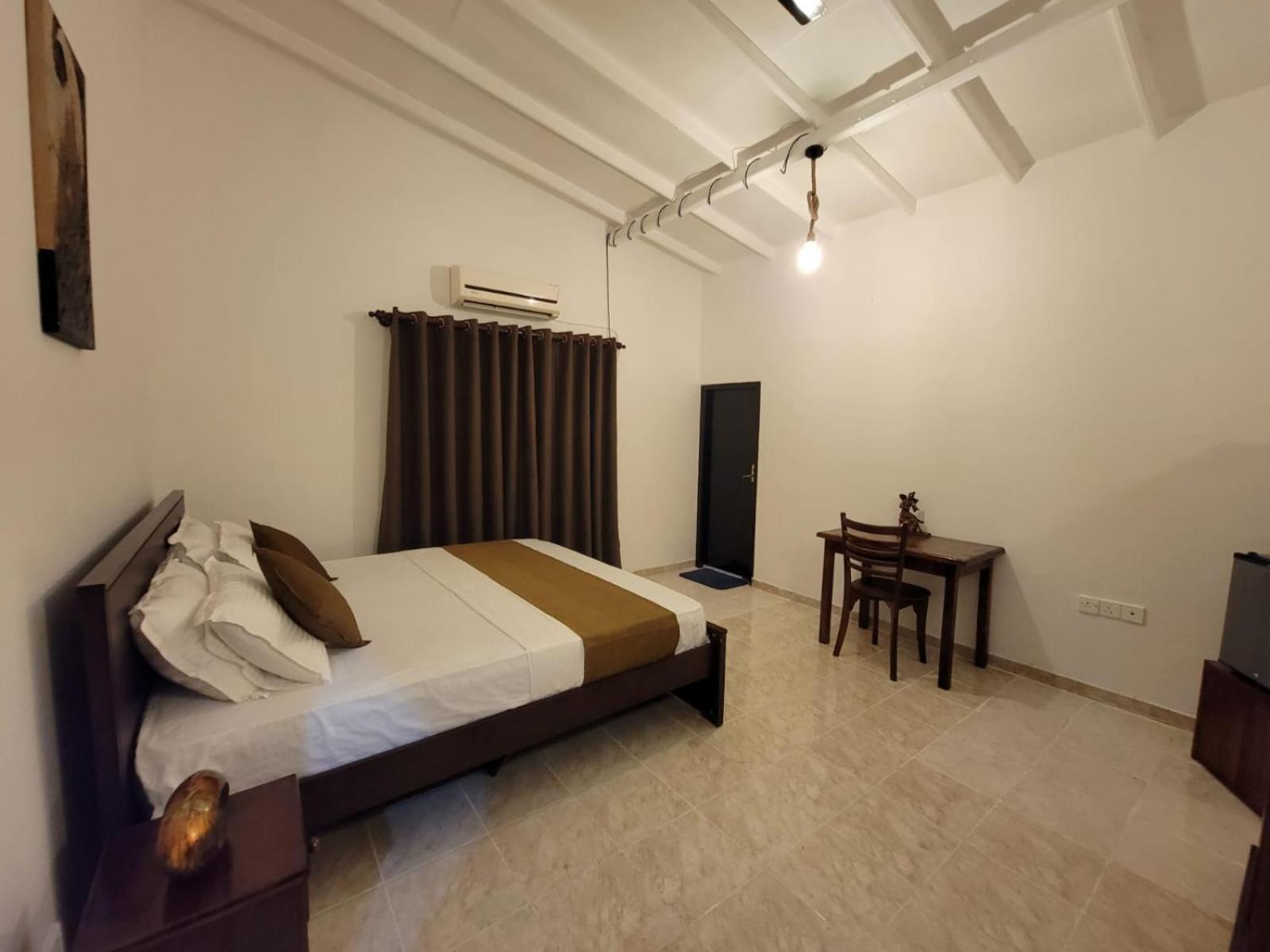 The Empyrean Airport Transit Hotel Katunayaka Esterno foto