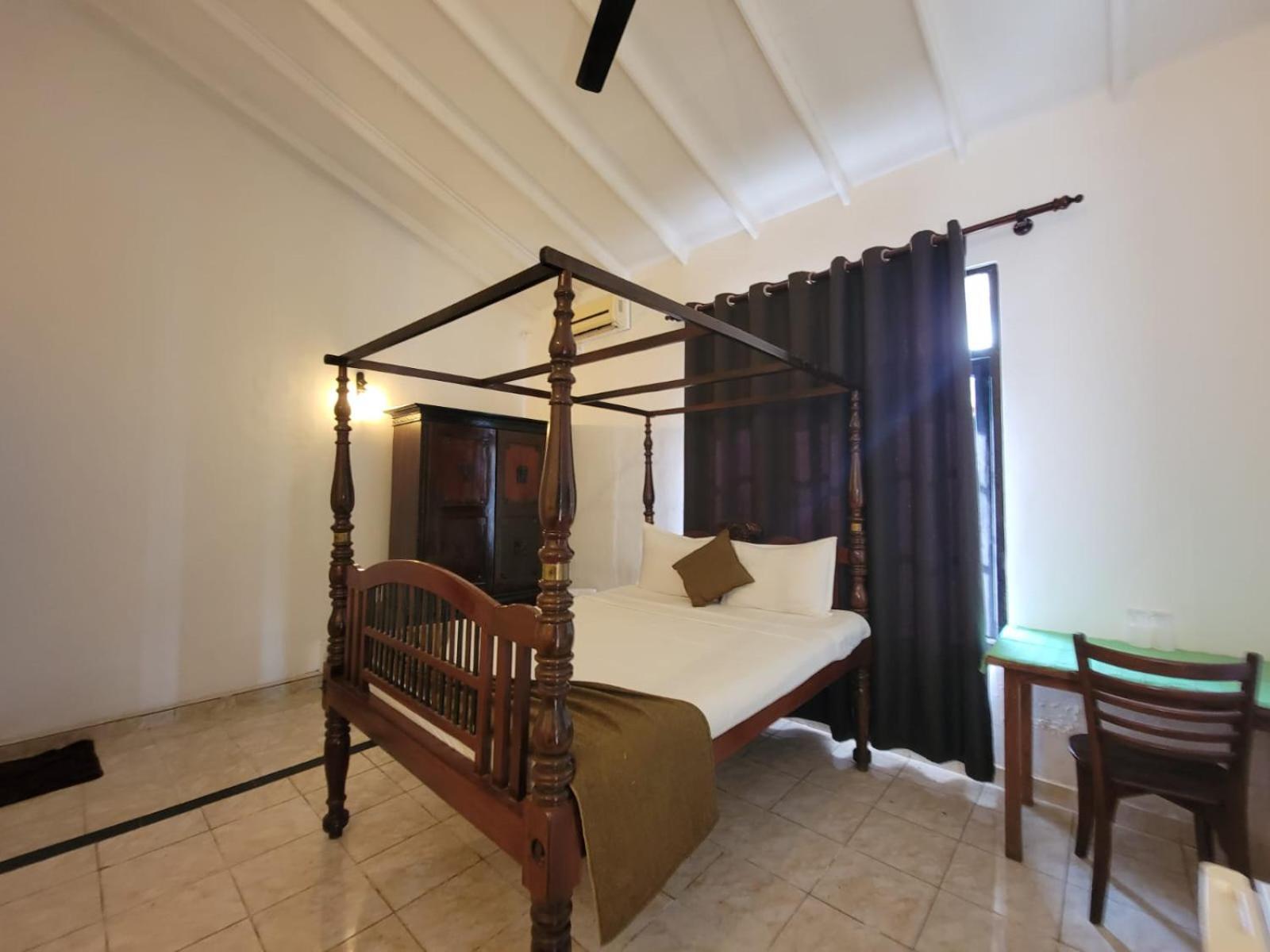The Empyrean Airport Transit Hotel Katunayaka Esterno foto