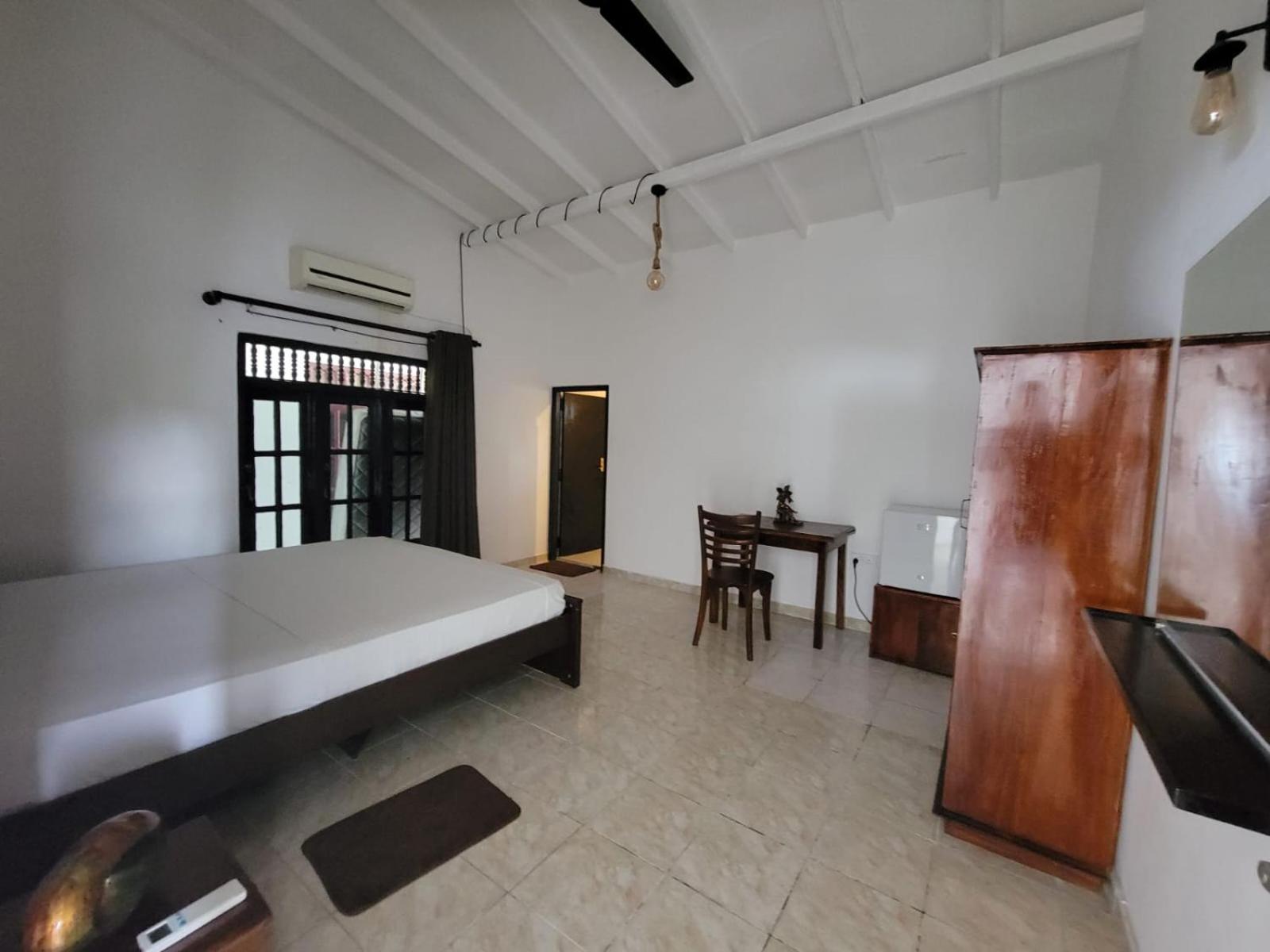 The Empyrean Airport Transit Hotel Katunayaka Esterno foto
