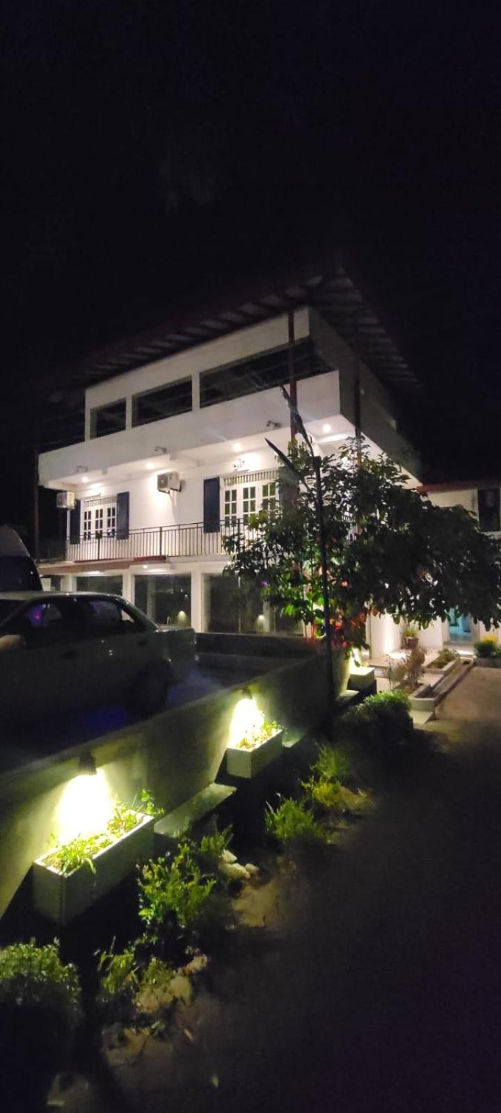 The Empyrean Airport Transit Hotel Katunayaka Esterno foto